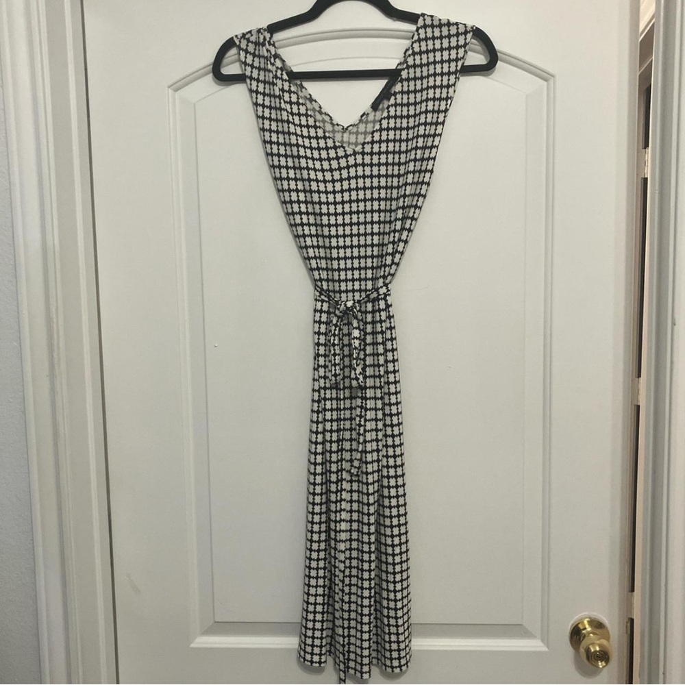 David Meister geometric black and white dress with tie belt
